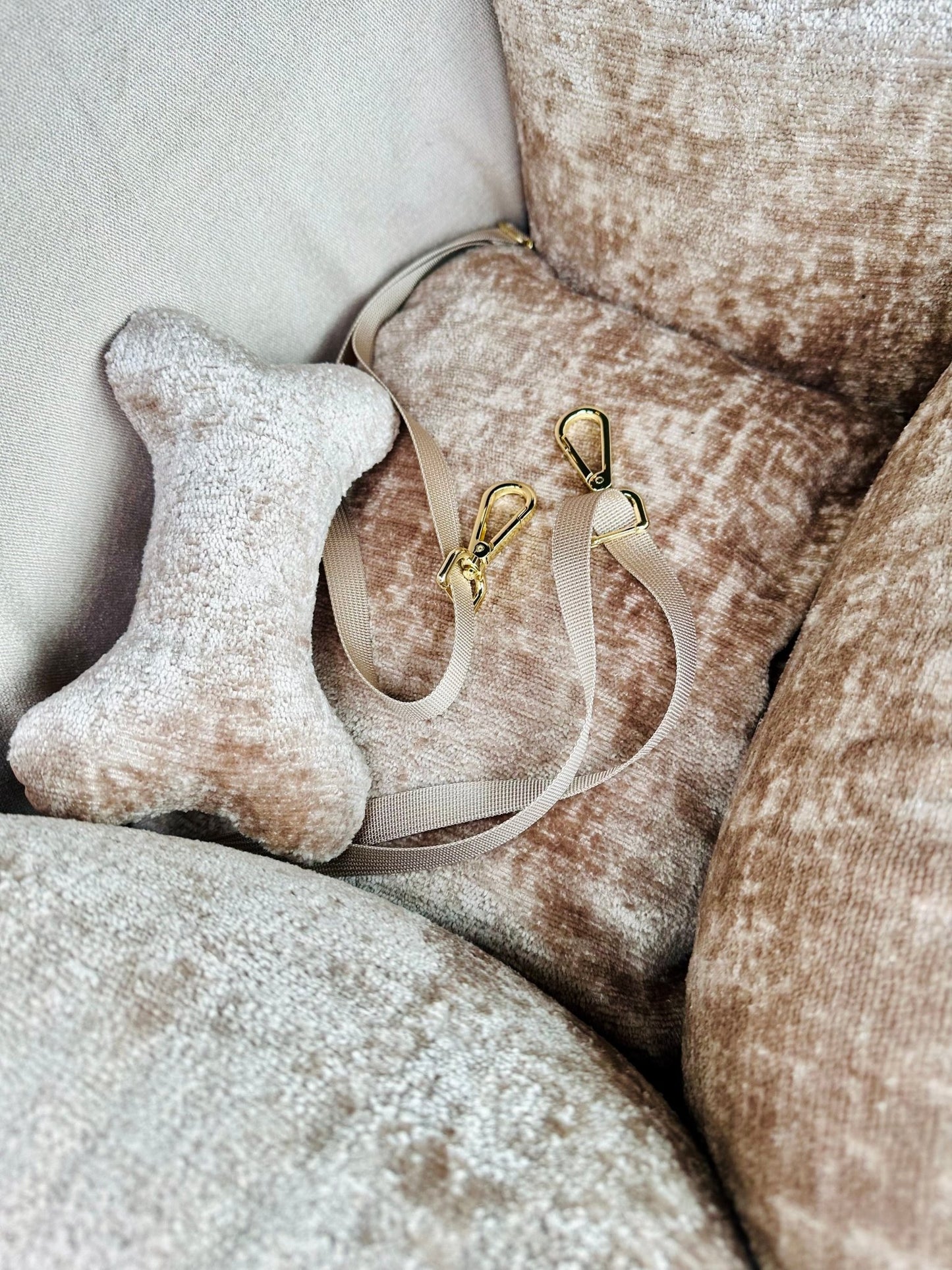 Elite Puppy | Autostoel Soft Velvet - Golden Poms