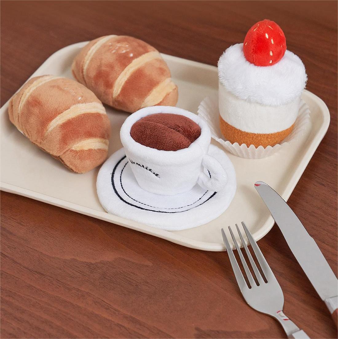French Breakfast - Golden Poms