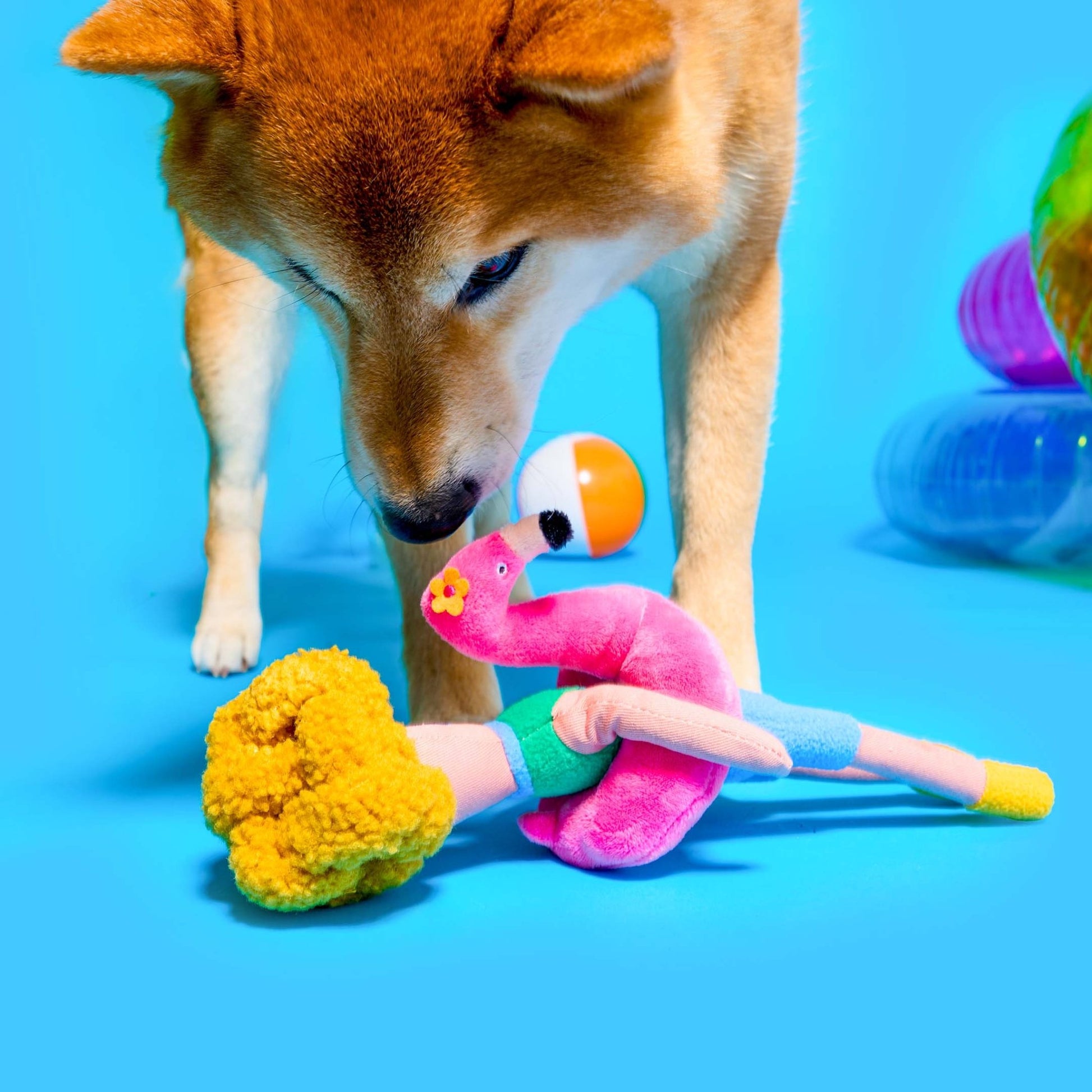 The Furryfolks | Snuffelspeelgoed - Flamingo Hooman - Golden Poms