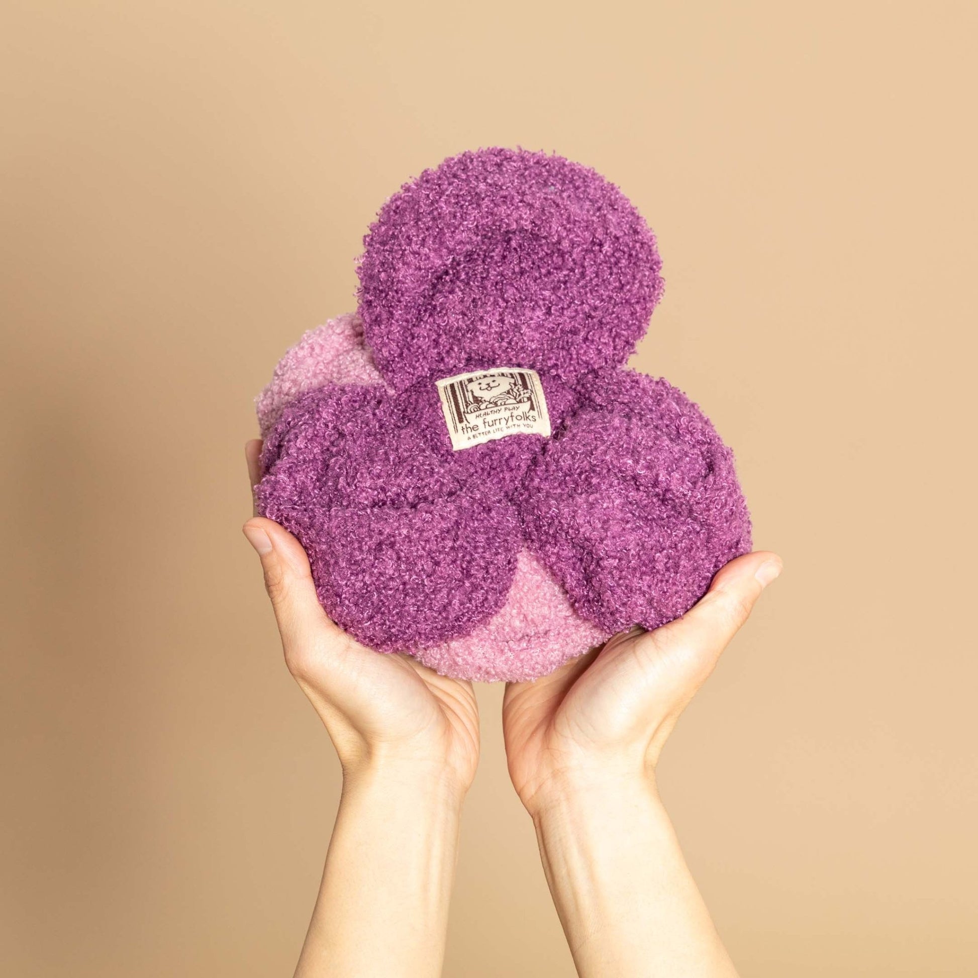 The Furryfolks | Snuffelspeelgoed - Rode Kool - Golden Poms