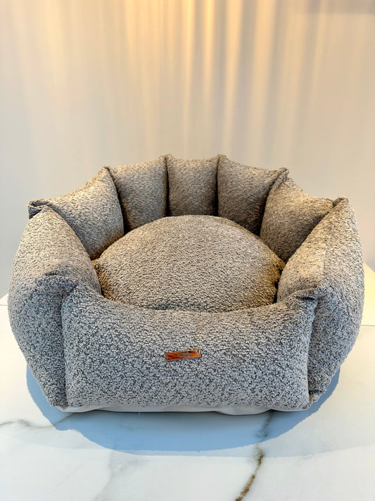 Elite Puppy | Shell Mand Chenille