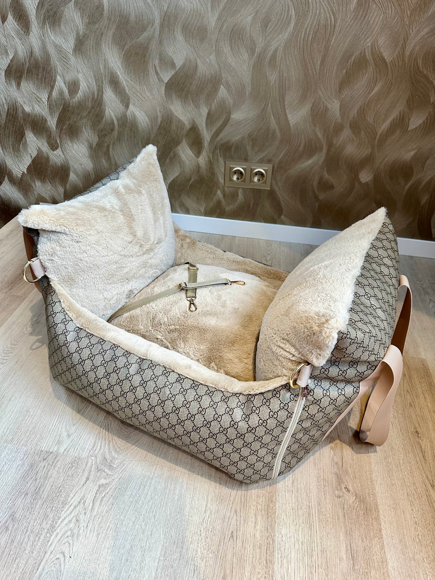 Autostoel / Reismand GG print Leather