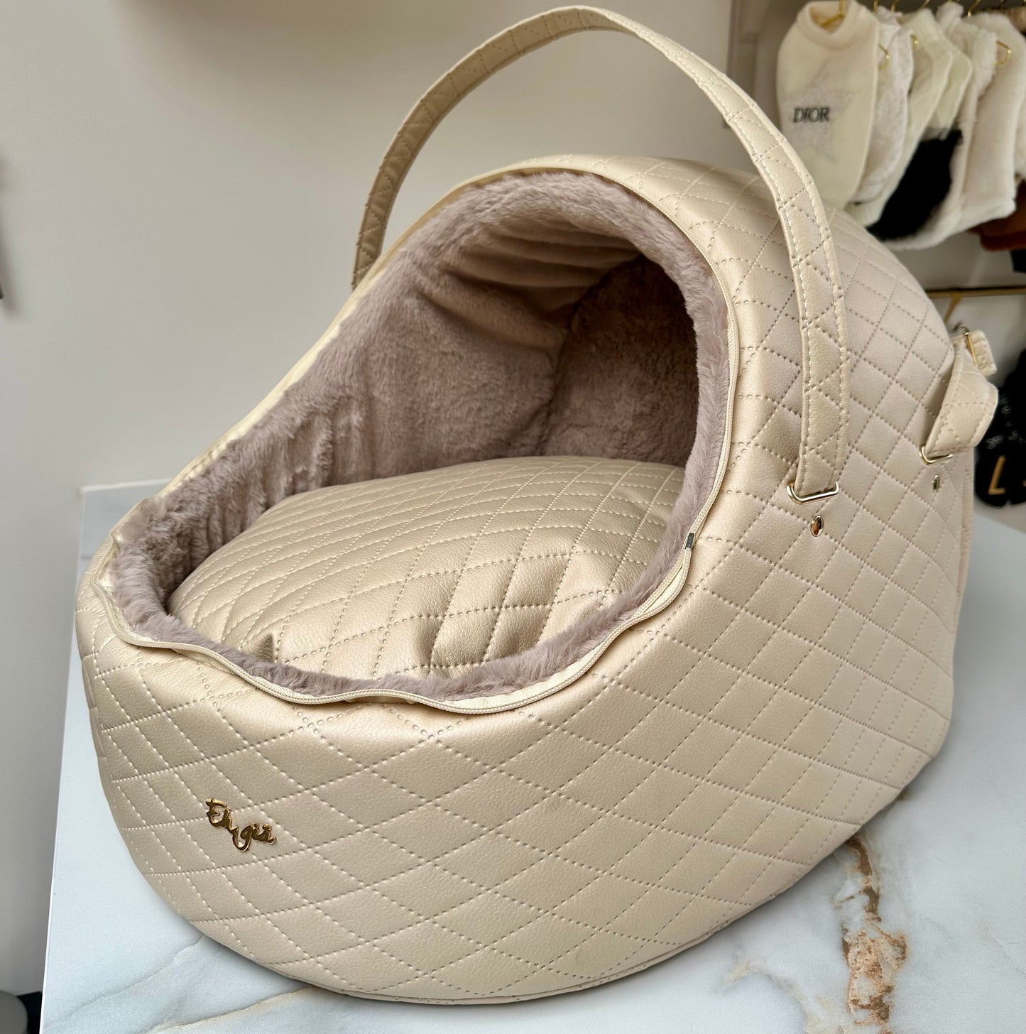 EH GIA Car Igloo Square Honden Autostoel Beige + Light Taupe, Maat 2