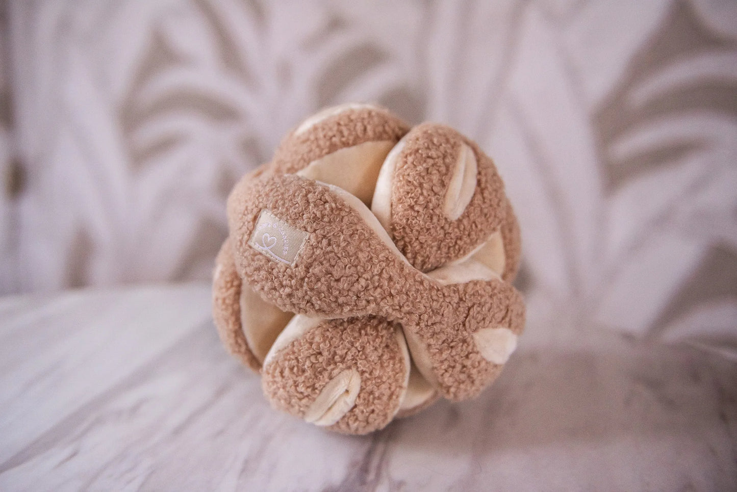 Floofs & Cookies | Snuffles Latte