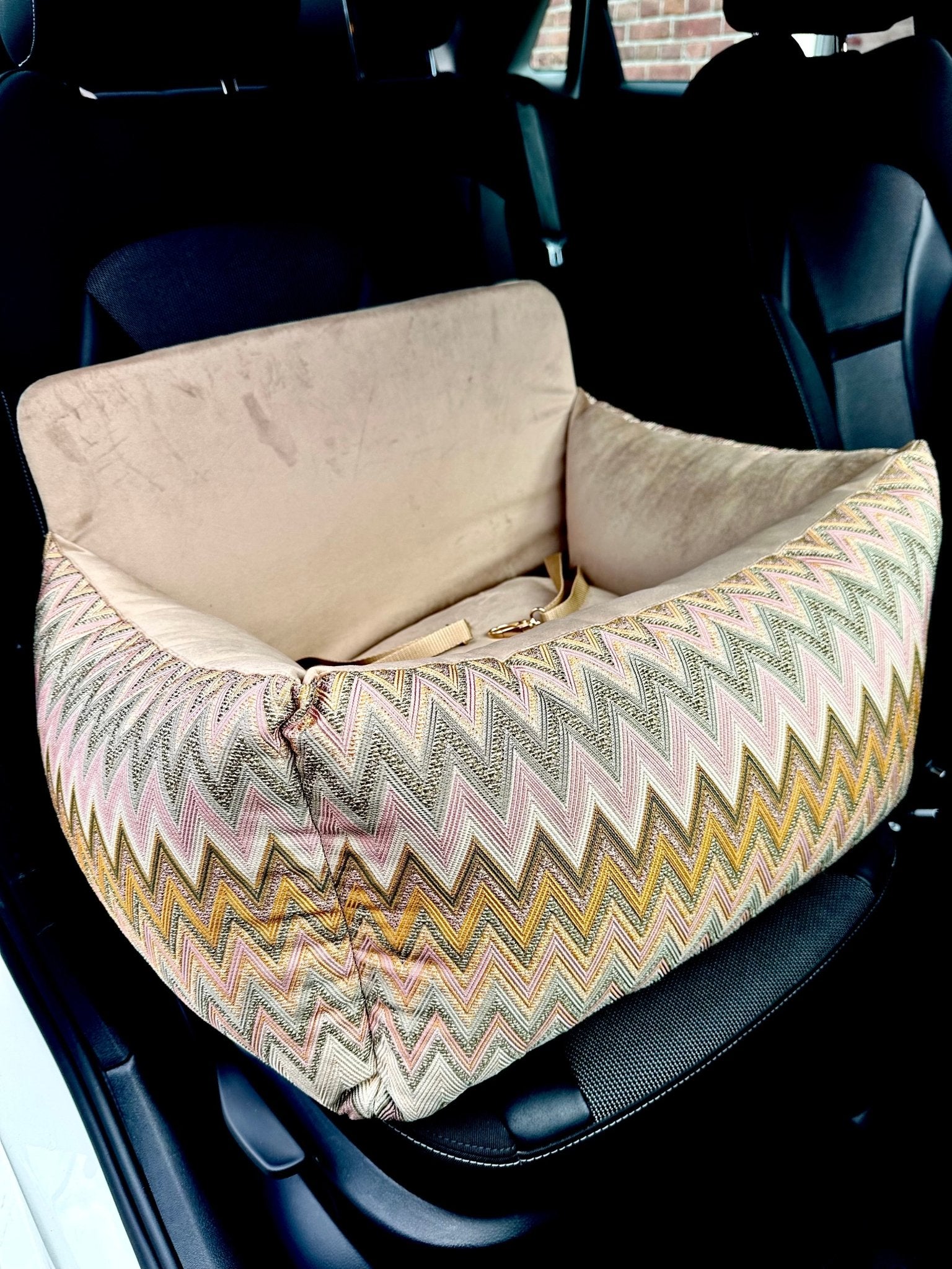 Elite Puppy | Autostoel ZigZag Print - Golden Poms